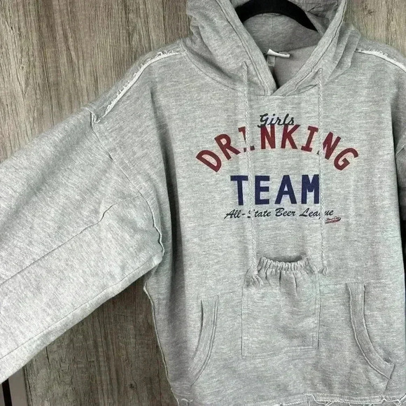 Brew City Sweatshirt Womens Medium Beer Pocket Girls Drinking Team Hoodie - Picture 5 of 7